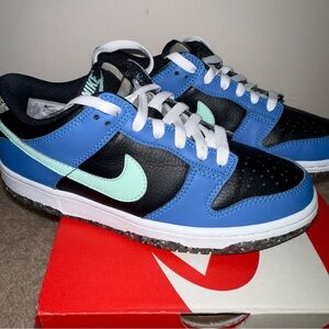 Dunk Low Crater Blue Black (gently used) size 5